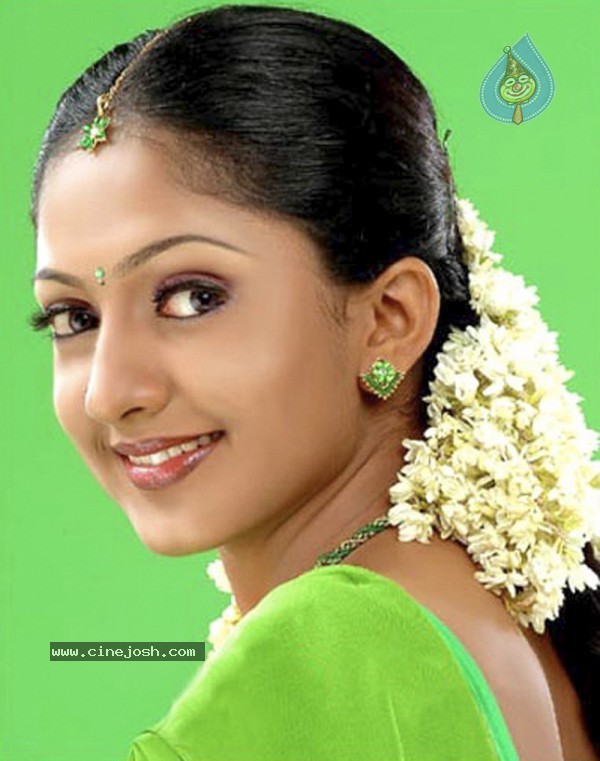 Sheela Gallery - 2 / 14 photos