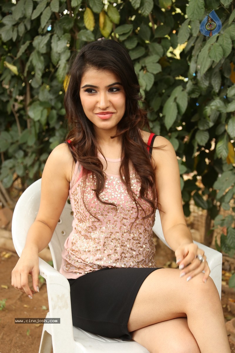 Sheena Bajaj Stills - 53 / 62 photos