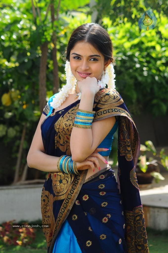 Sheena Cute Gallery - 13 / 62 photos