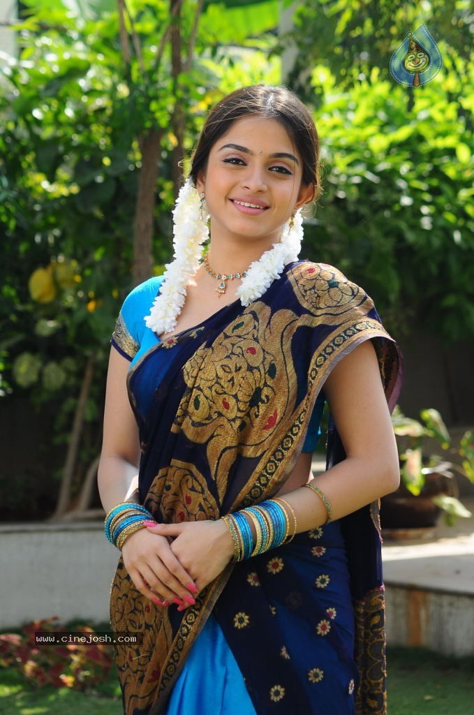 Sheena Cute Gallery - 21 / 62 photos