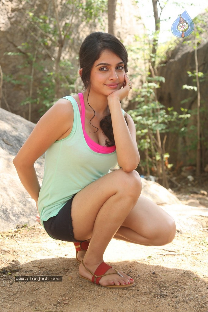 Sheena Latest Hot Pics - 92 / 110 photos