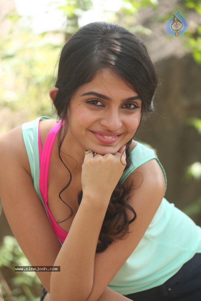 Sheena Latest Hot Pics - 98 / 110 photos