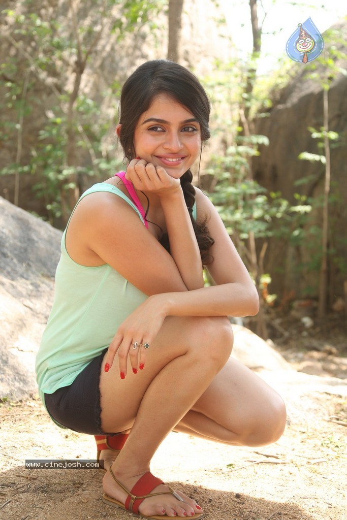 Sheena Latest Hot Pics - 110 / 110 photos