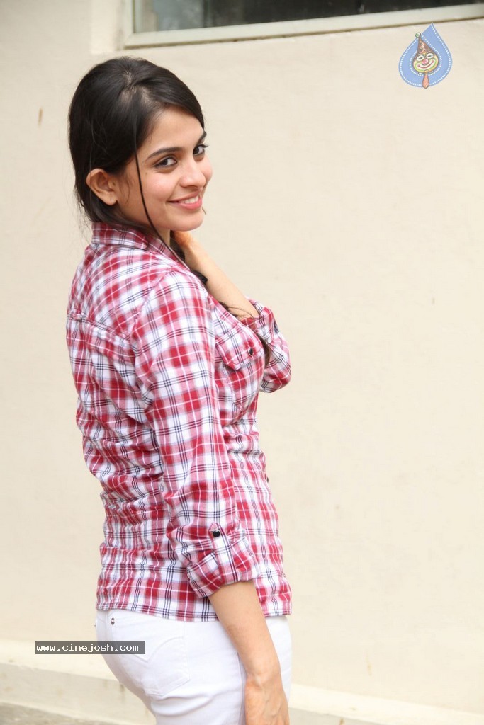 Sheena New Pics - 2 / 119 photos