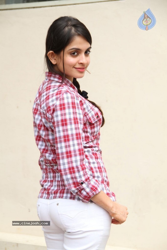 Sheena New Pics - 19 / 119 photos