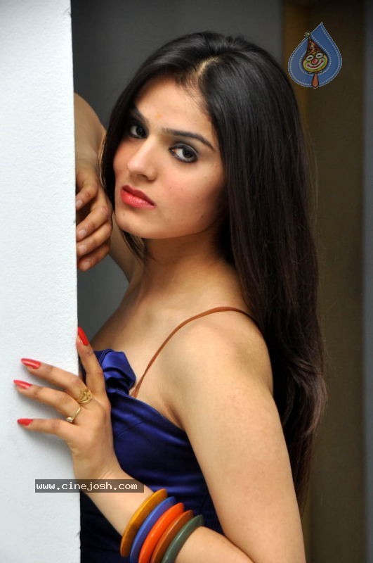 Shefali Sharma Hot Stills - 79 / 80 photos