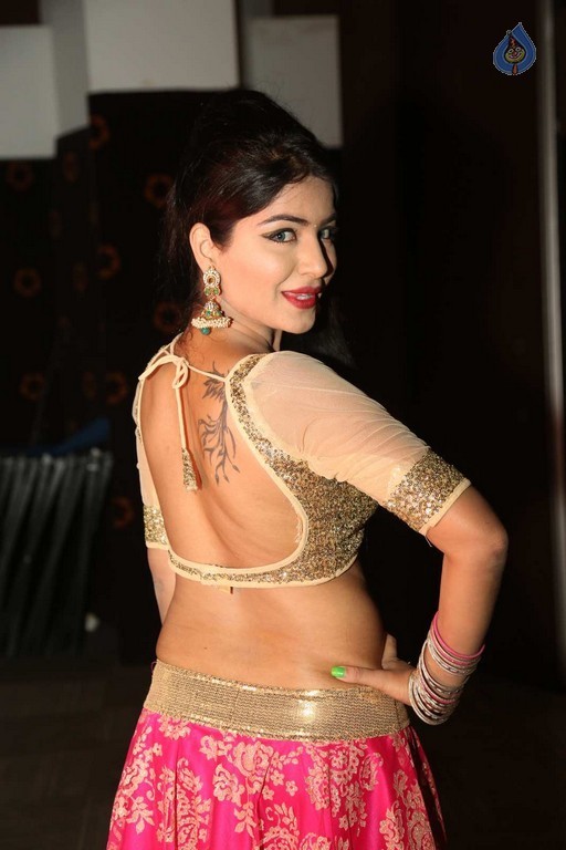 Shikha Malhotra Photos - 31 / 54 photos