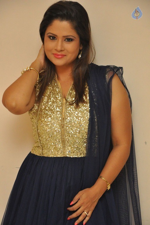 Shilpa Chakravarthy Latest Photos - 22 / 42 photos