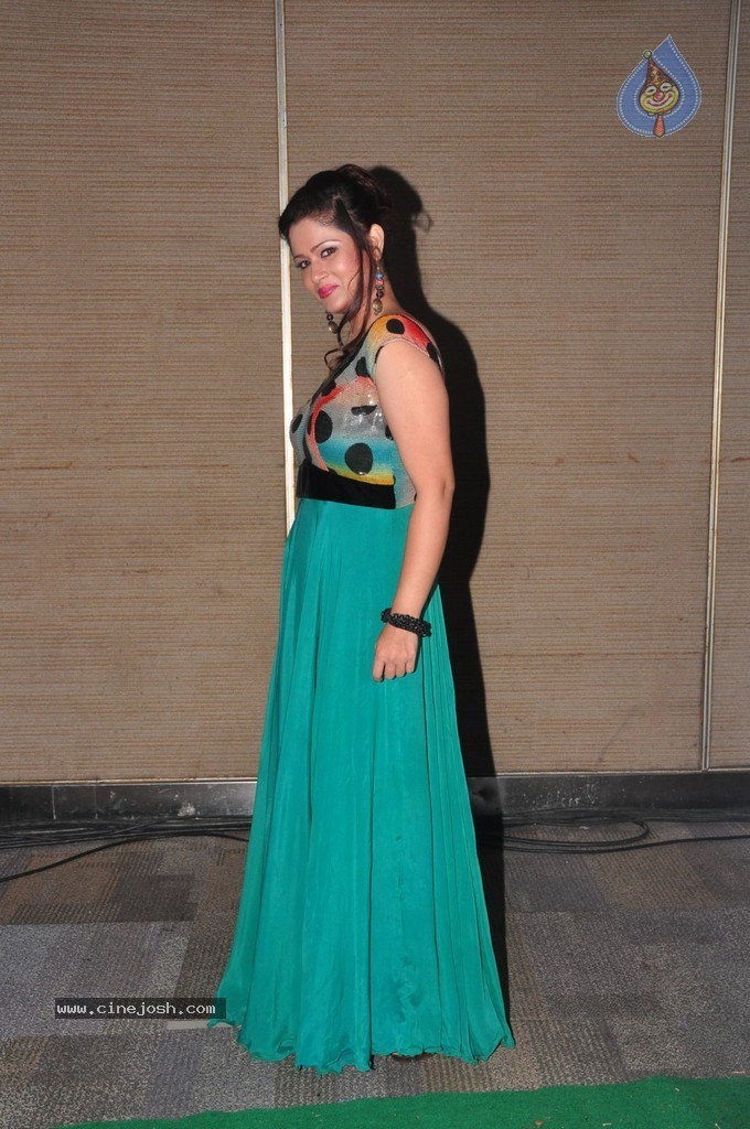 Shilpa Chakravarthy Latest Photos - 11 / 42 photos