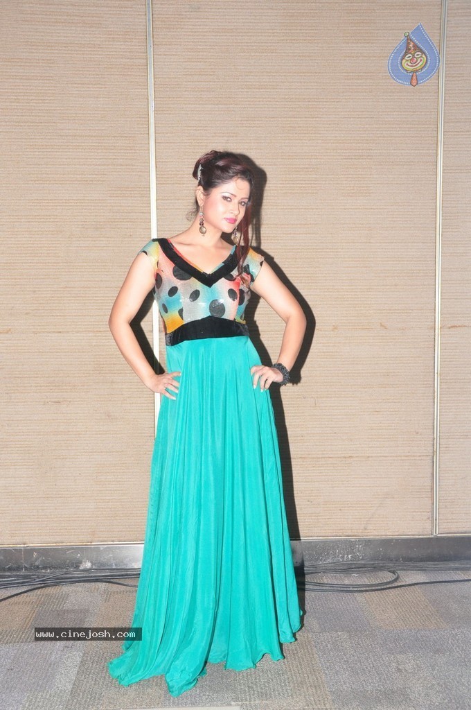 Shilpa Chakravarthy Latest Photos - 42 / 42 photos