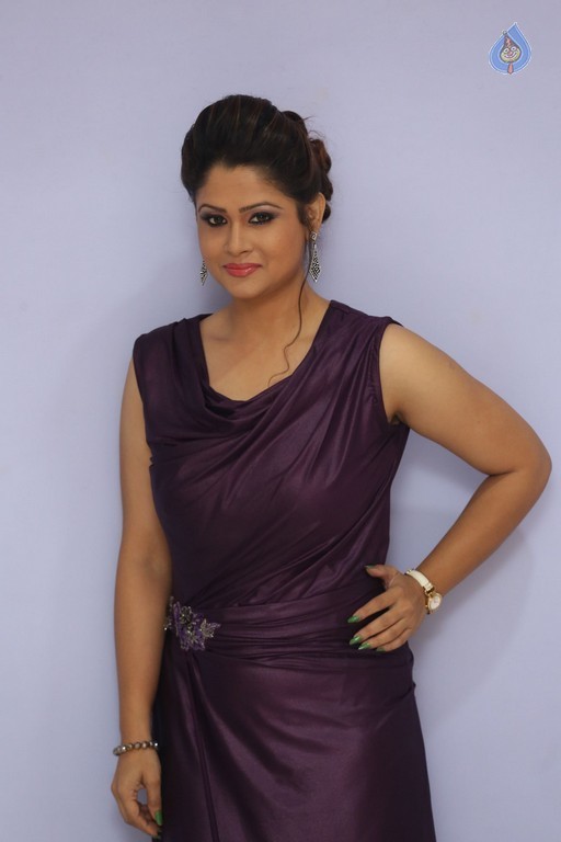 Shilpa Chakravarthy New Pics - 20 / 42 photos