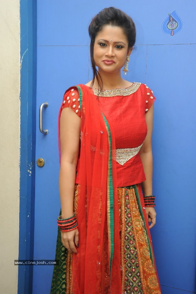 Shilpa Chakravarthy Pics - 41 / 43 photos