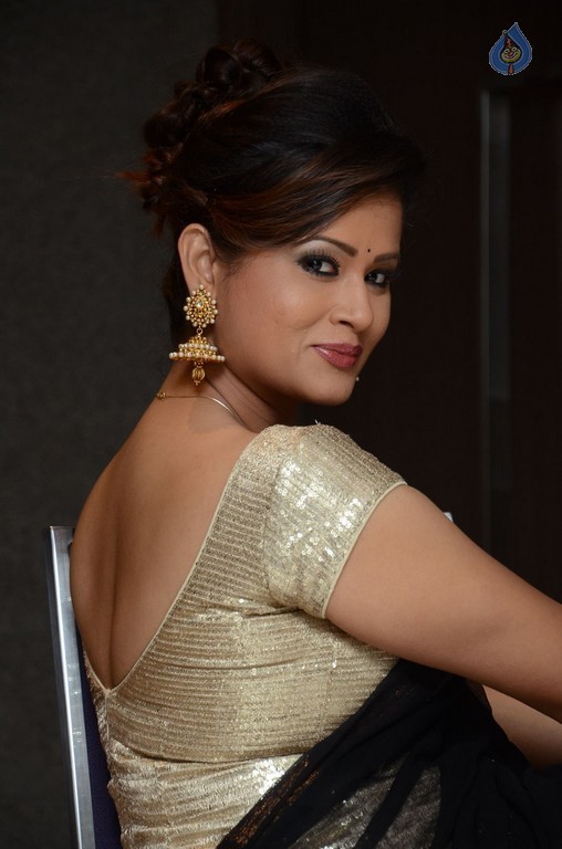 Shilpa Chakravarthy Pics - 42 / 61 photos