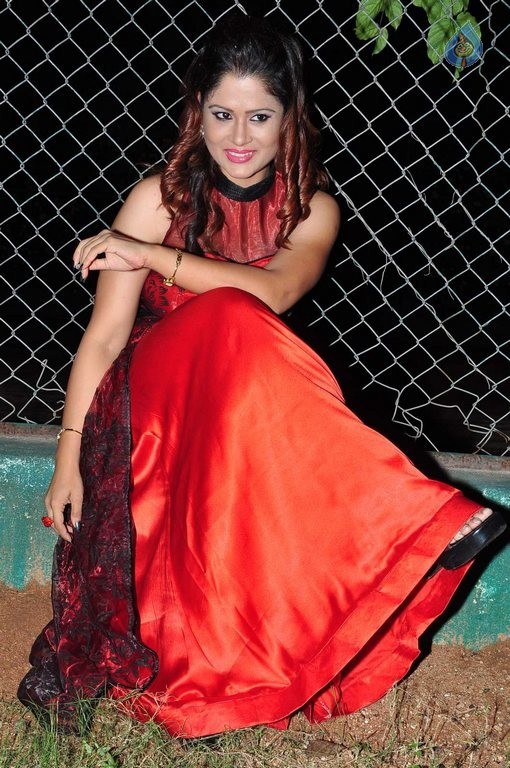 Shilpa Chakravarthy Pics - 8 / 48 photos