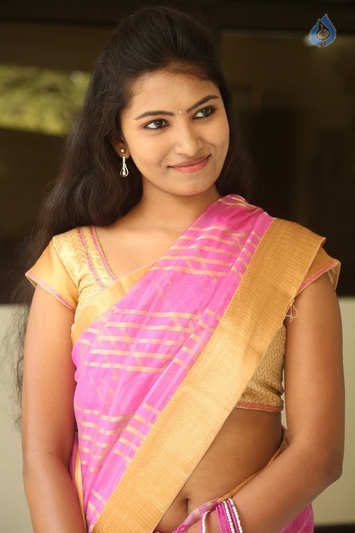 Shilpa New Photos - 6 / 29 photos