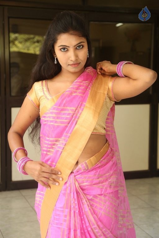 Shilpa New Photos - 8 / 29 photos