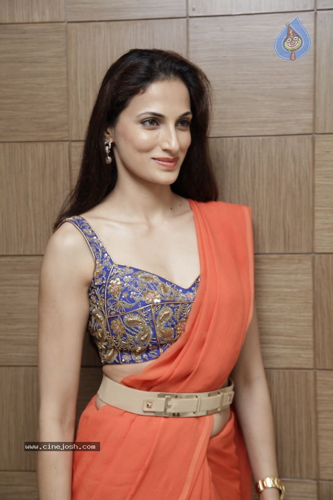 Shilpa Reddy New Stills - 27 / 32 photos
