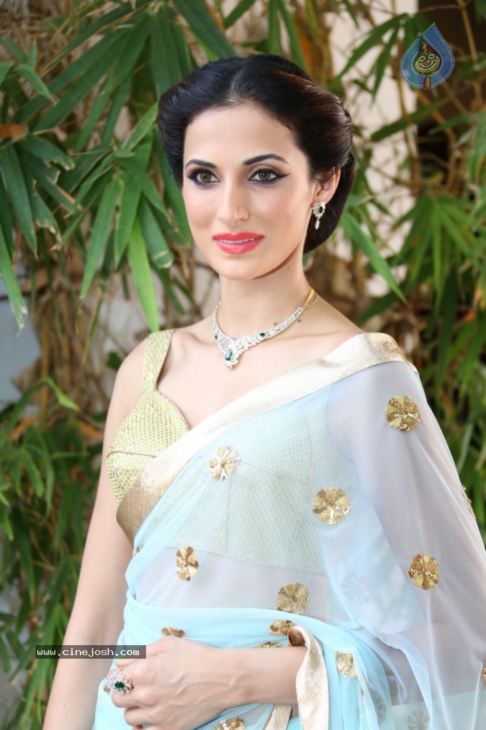 Shilpa Reddy Stills - 1 / 59 photos