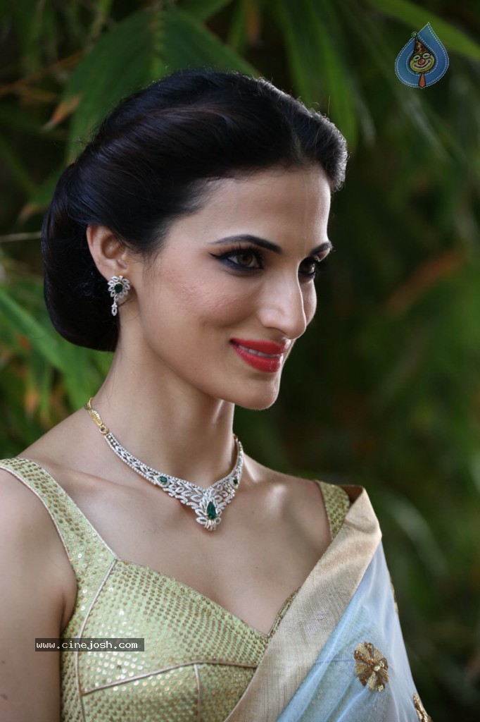 Shilpa Reddy Stills - 7 / 59 photos