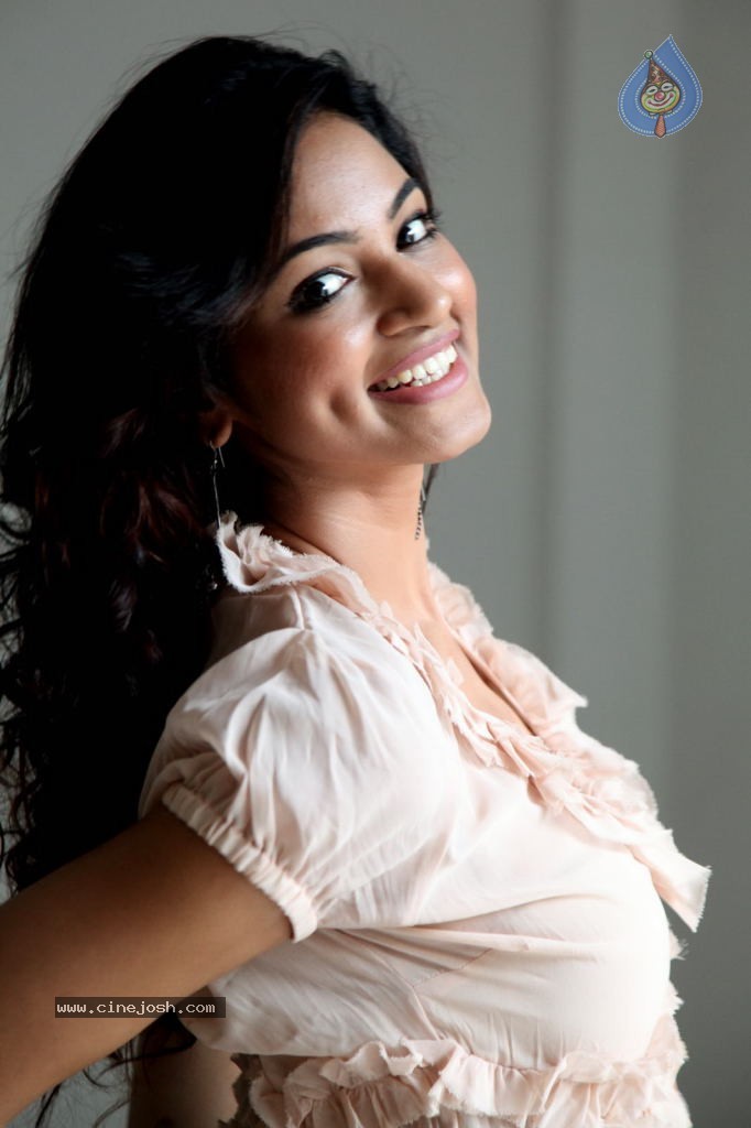 Shilpi Sharma Hot Stills - 116 / 123 photos