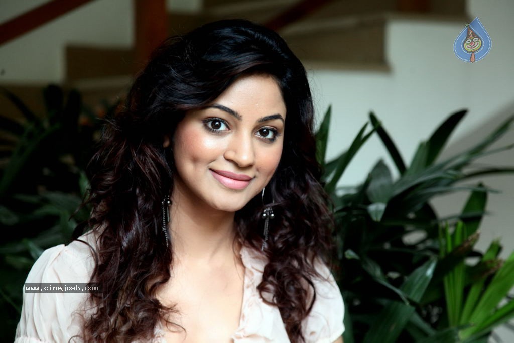 Shilpi Sharma Hot Stills - 123 / 123 photos