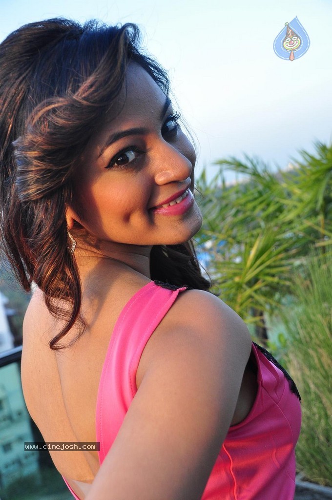 Shilpi Sharma Latest Photos - 44 / 134 photos