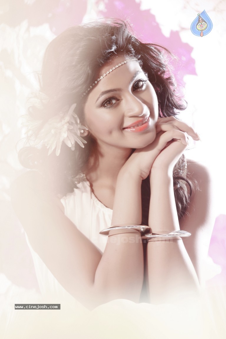 Shilpi Sharma New Portfolio - 43 / 45 photos