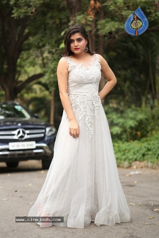 Shipra Gaur Latest Photos - 3 / 11 photos