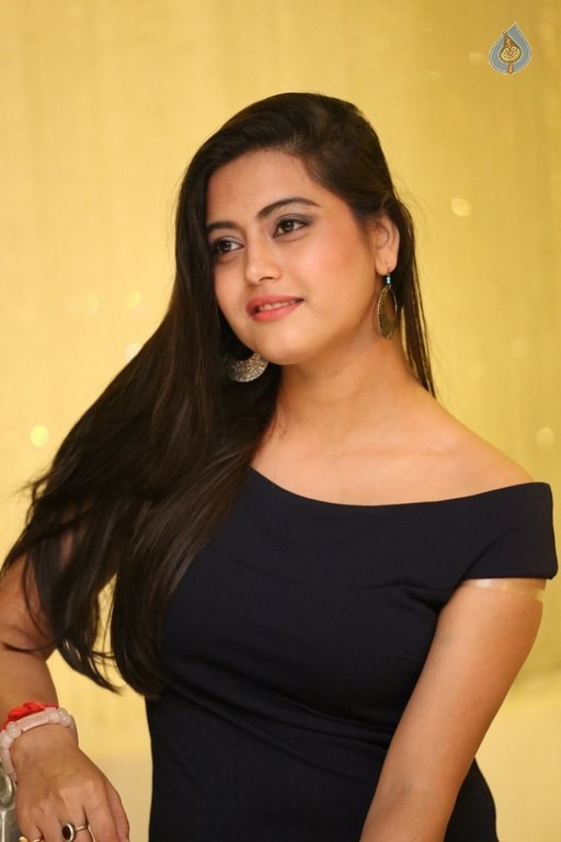 Shipraa Gaur Kavya Photos - 32 / 42 photos