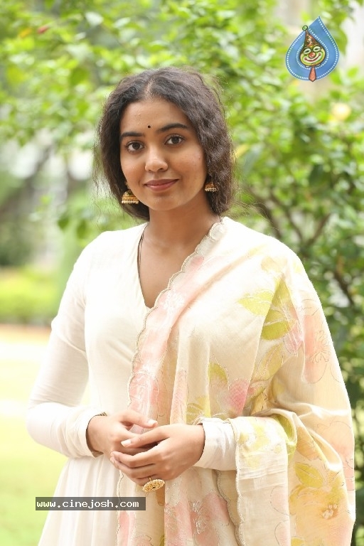 Shivathmika Rajashekar Photos - 12 / 21 photos