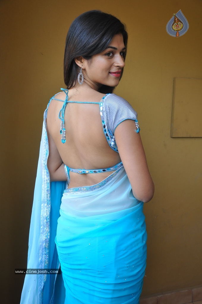 Shraddha Das Hot Photos - 24 / 42 photos