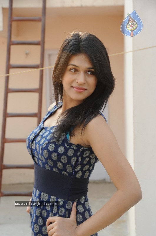 Shraddha Das Latest Gallery - 2 / 54 photos