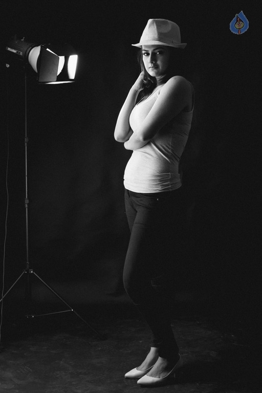 Shraddha Srinath Latest Photos - 34 / 35 photos