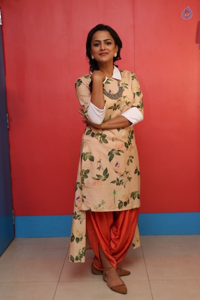 Shraddha Srinath New Photos - 1 / 9 photos