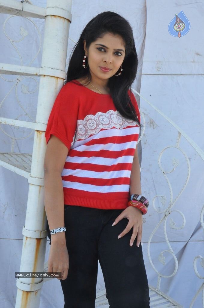 Shravya New Pics - 5 / 106 photos