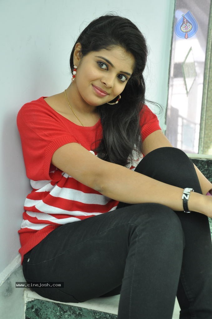 Shravya New Pics - 11 / 106 photos