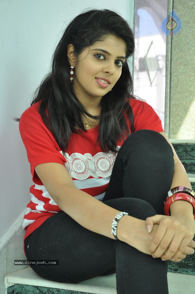 Shravya New Pics - 30 / 106 photos