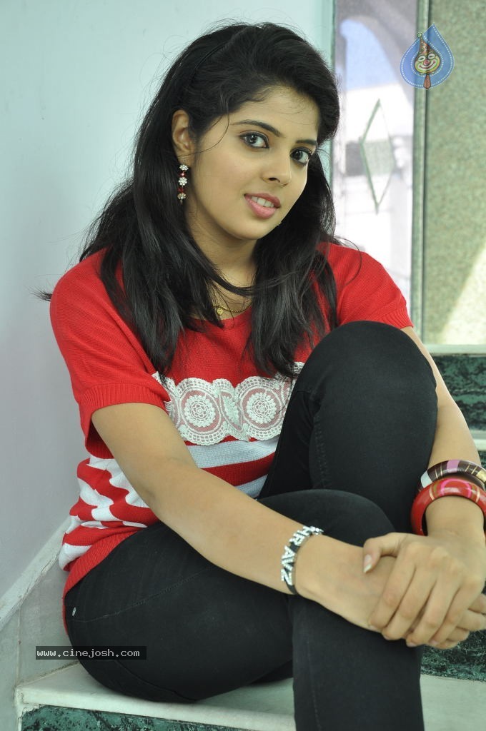 Shravya New Pics - 59 / 106 photos