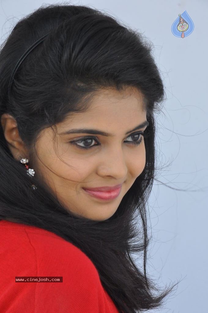 Shravya New Pics - 95 / 106 photos