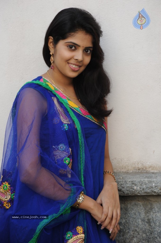 Shravya New Stills - 12 / 122 photos