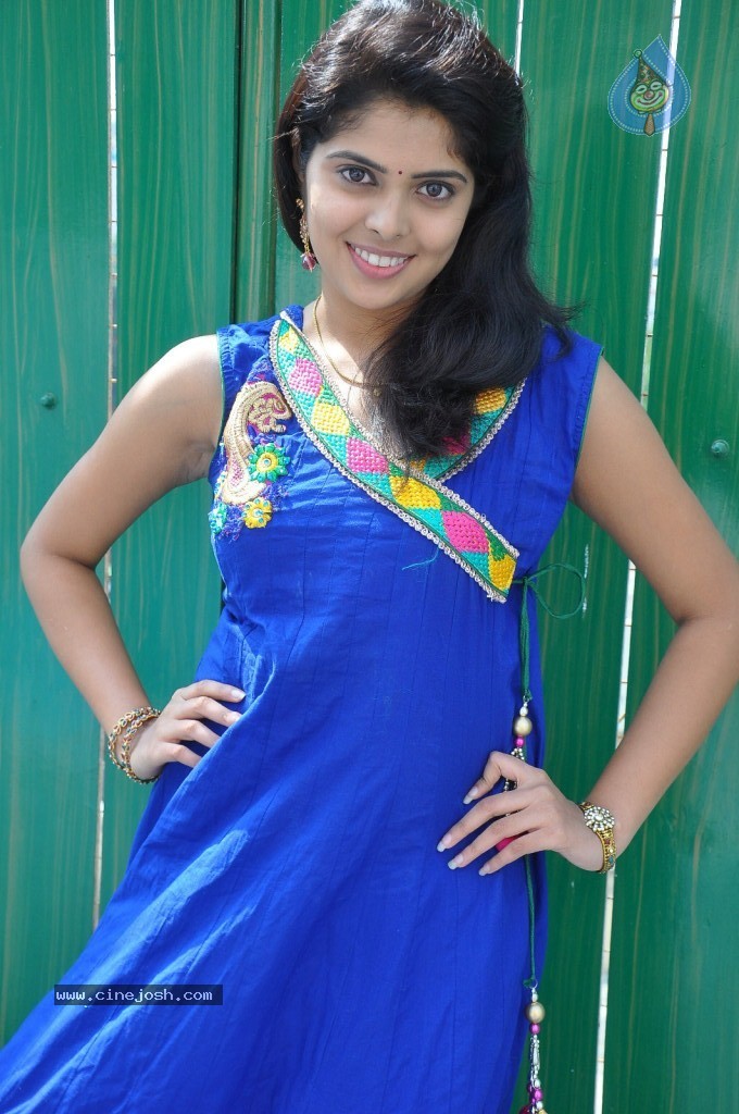 Shravya New Stills - 115 / 122 photos