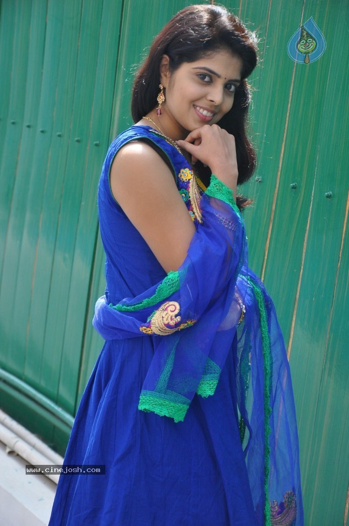 Shravya New Stills - 118 / 122 photos