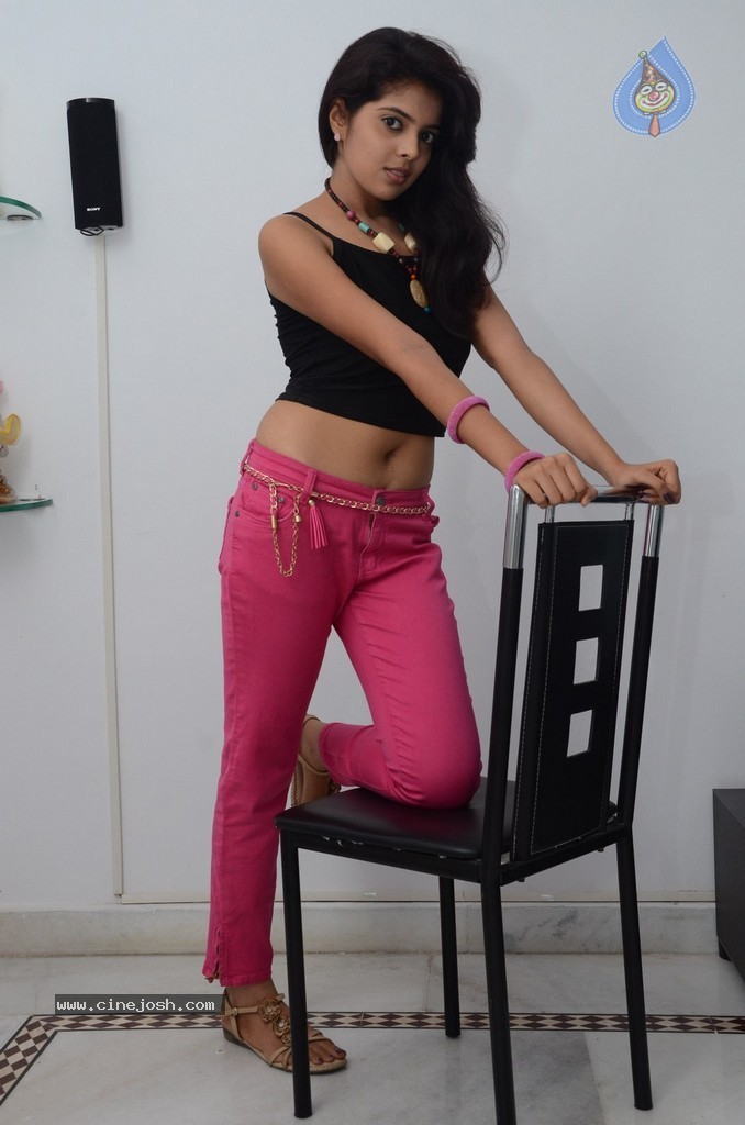 Shravya New Stills - 23 / 142 photos