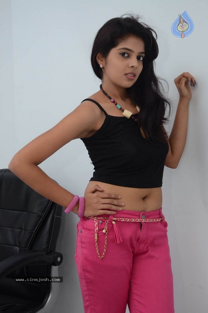 Shravya New Stills - 30 / 142 photos