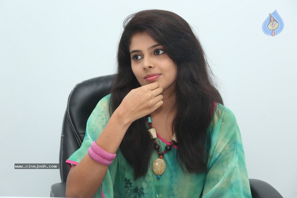 Shravya New Stills - 67 / 142 photos