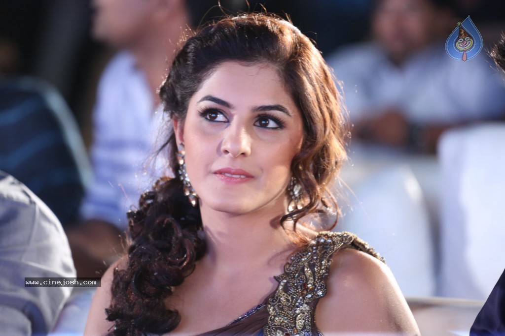 Isha Talwar at GJG Audio Launch - 25 / 54 photos