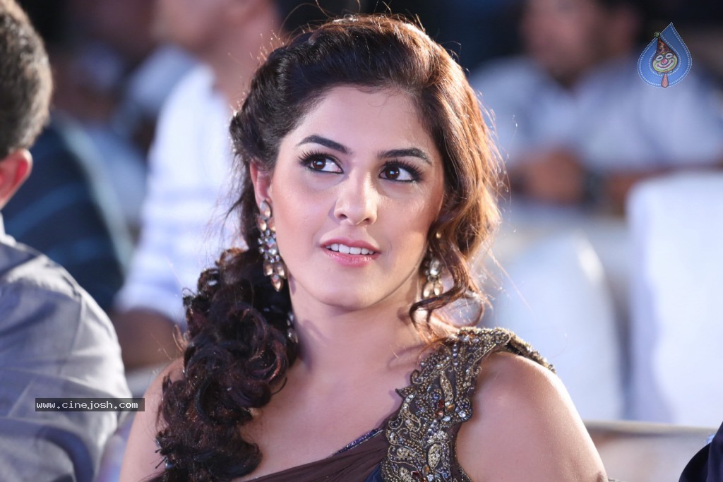 Isha Talwar at GJG Audio Launch - 37 / 54 photos