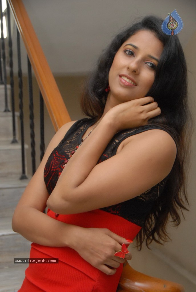 Shravya Reddy New Photos - 12 / 59 photos