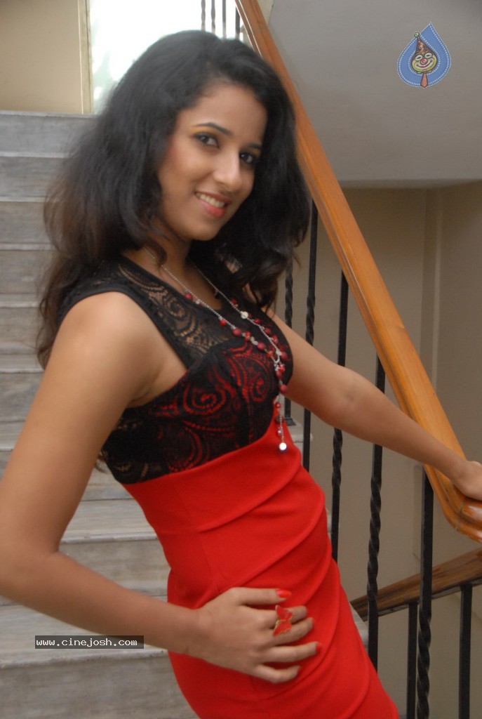 Shravya Reddy New Photos - 32 / 59 photos