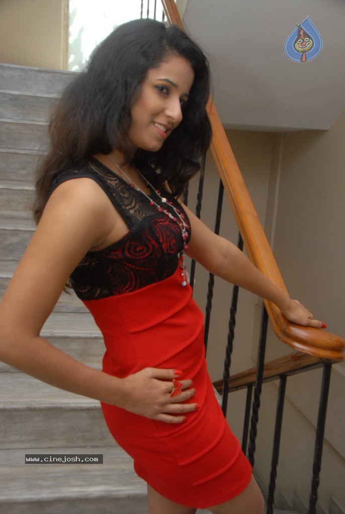 Shravya Reddy New Photos - 34 / 59 photos